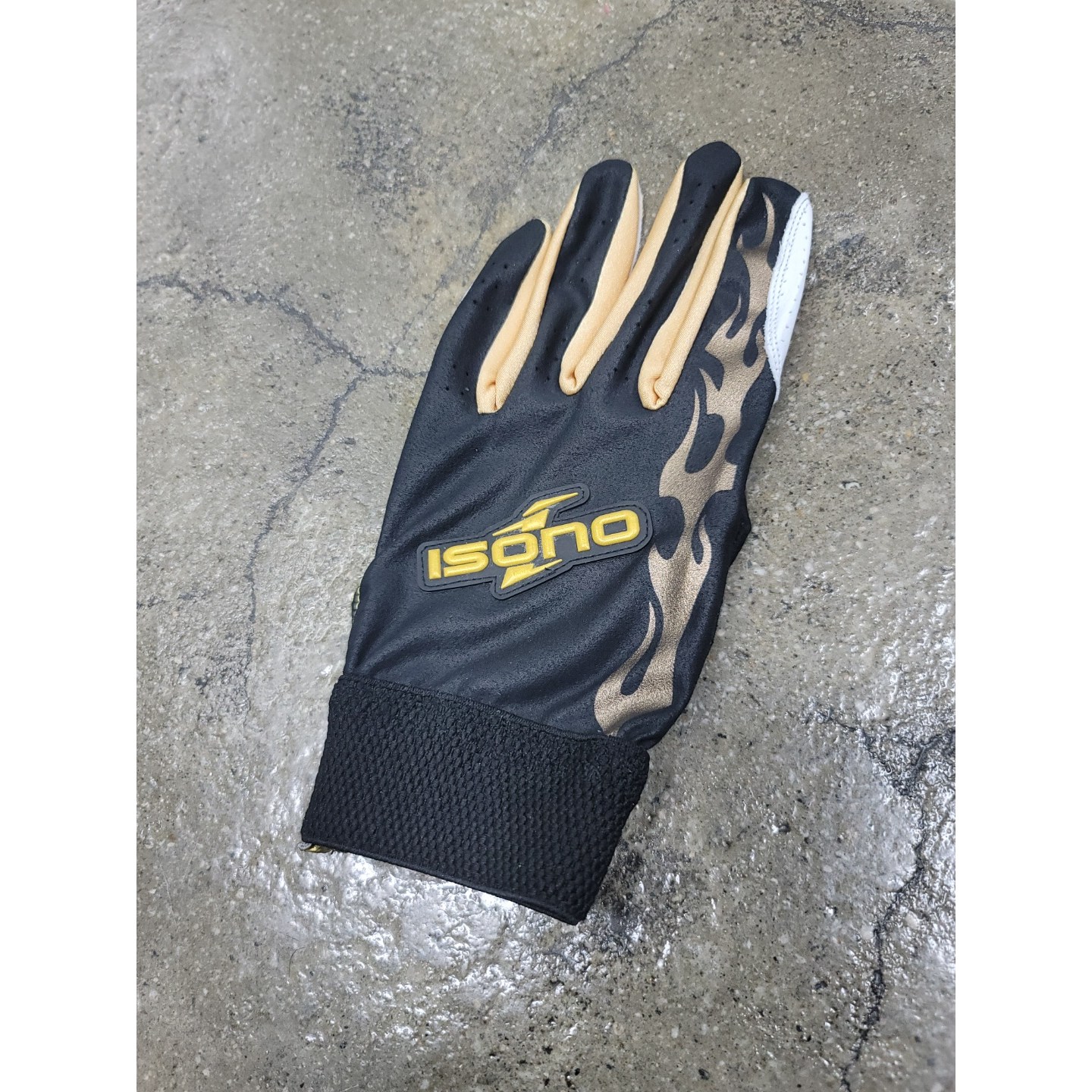 이소노 야구 양가죽 수비장갑 편수 블랙골드 13,500원