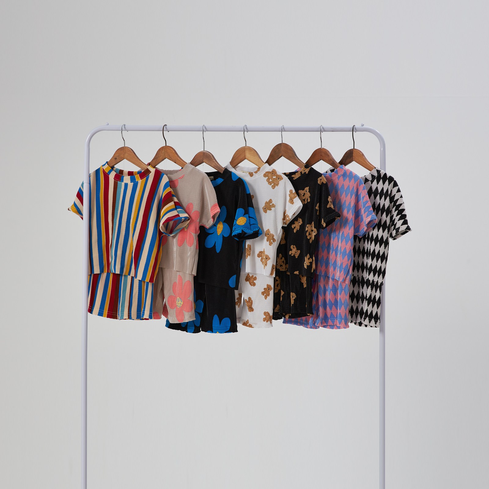 어나덜드림 플리츠 나염 세트 유아 아동 남아 여아 공용 아기 키즈 여름 티셔츠 시원한 꽃 베어 레인보우 스트라이프 22,400원