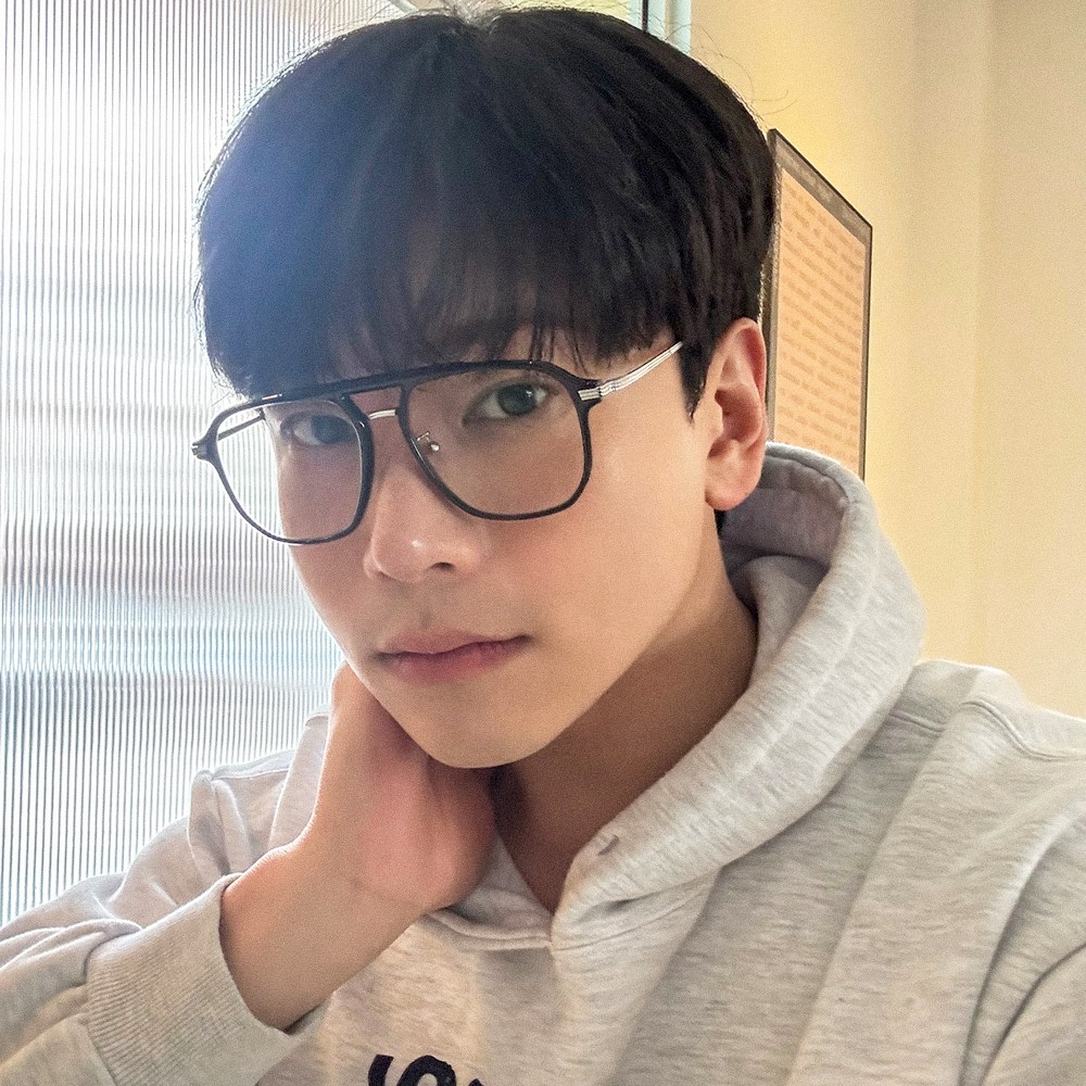 투브릿지 레트로 보잉 뿔테 안경 빅 오버 사이즈 남자 여자 패션 안경테 19,900원