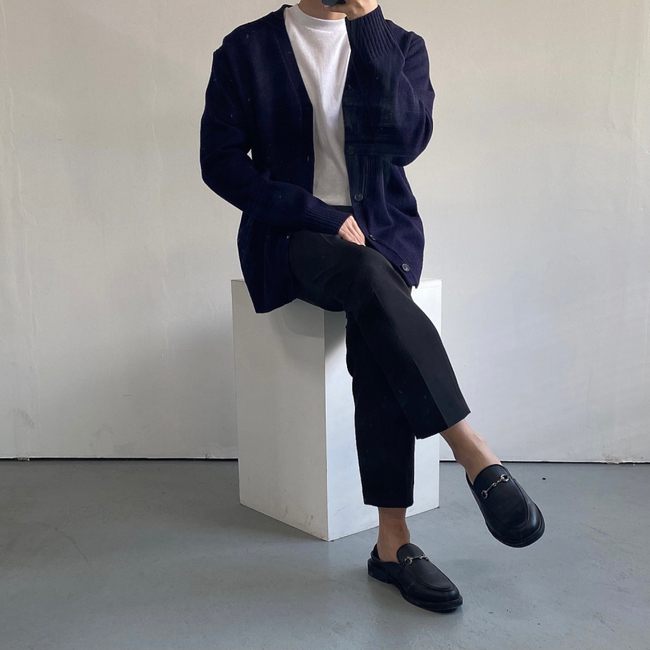 남자 니트 가디건 오버핏 빅사이즈 간절기 아우터 (3017-1) 34,800원