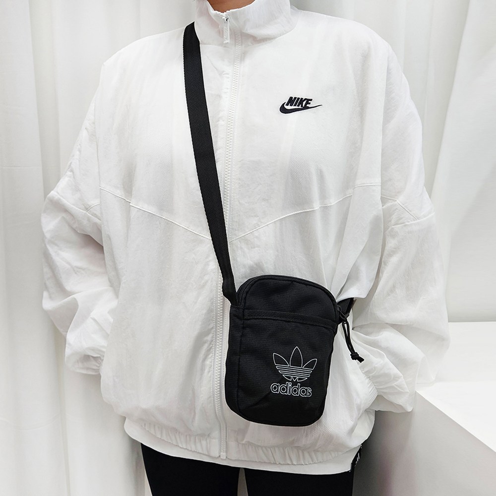 아디다스 심플한 미니 여행 소지품 크로스백 사은품1종 33,500원