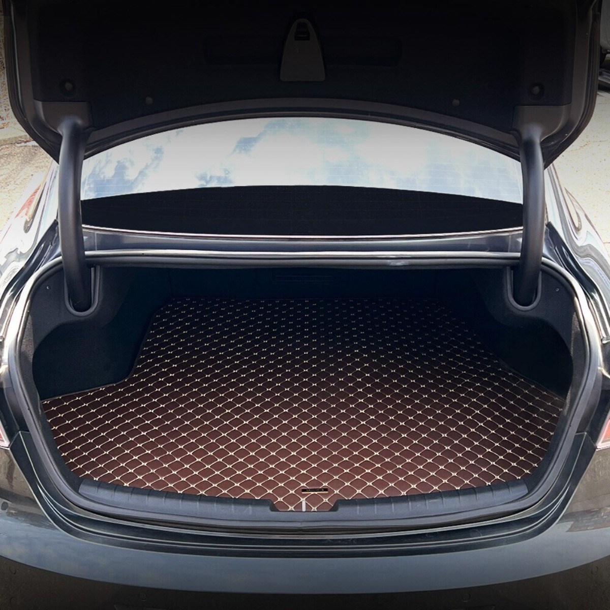 알브이모터스 가죽 퀼팅 아우디 A6 (C8) 전용 트렁크매트, 브라운, A6 (2019.10~2025) 39,000원