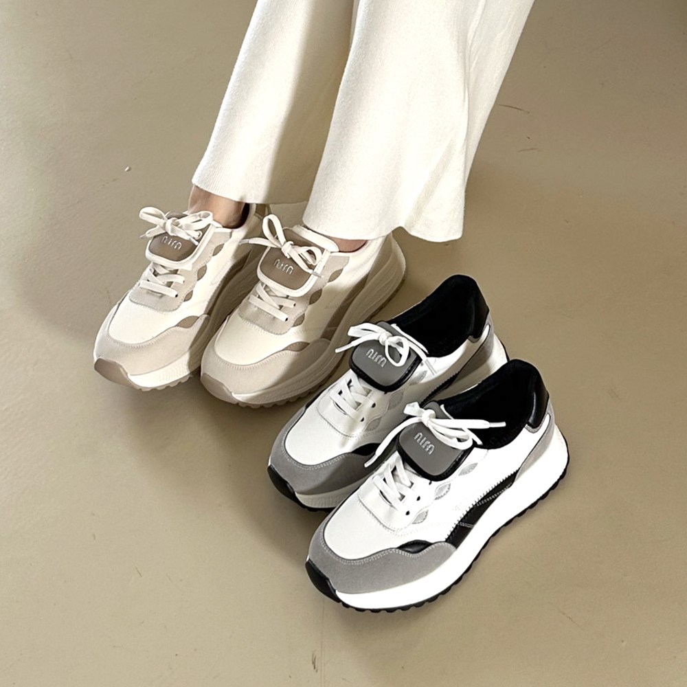 슈리오 여성 통굽 볼드텅 배색라인 키높이 스니커즈 5cm 59,800원