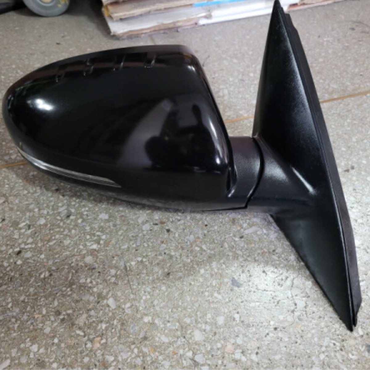 더뉴K5 백미러 더뉴K5 사이드미러 8핀 검정색  K5 백미러 K5 사이드미러 중고품 95,070원