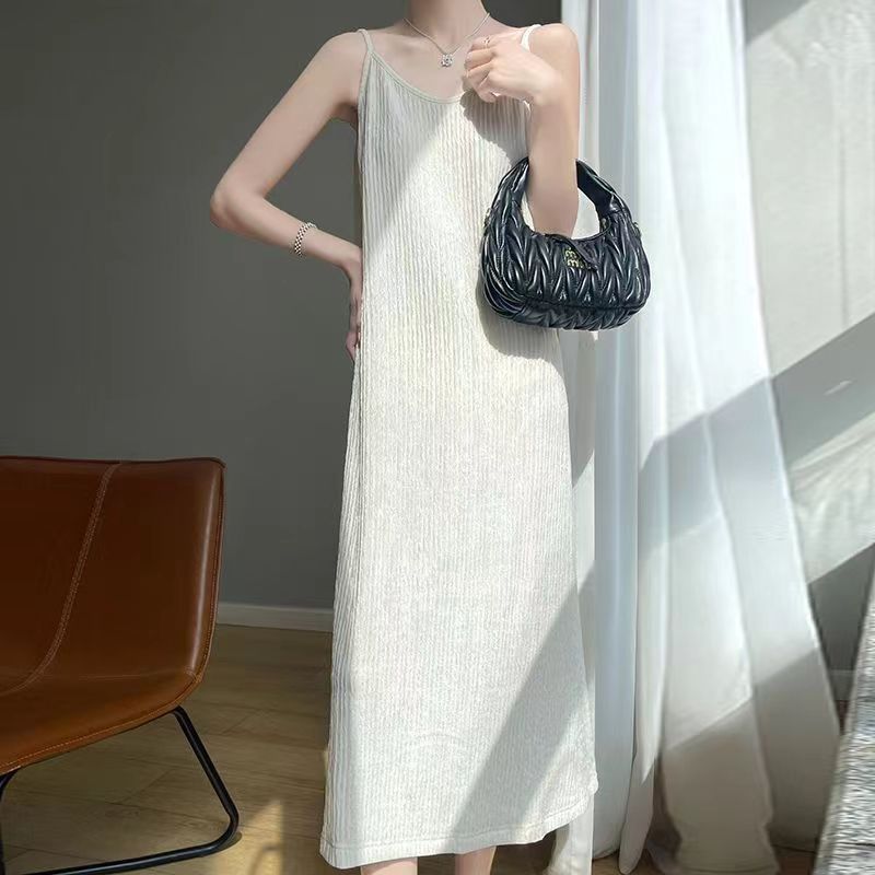 여성 나시 롱 원피스 플리츠 루즈핏 민소매 무지 끈나시 원피스 N-0040 9,900원