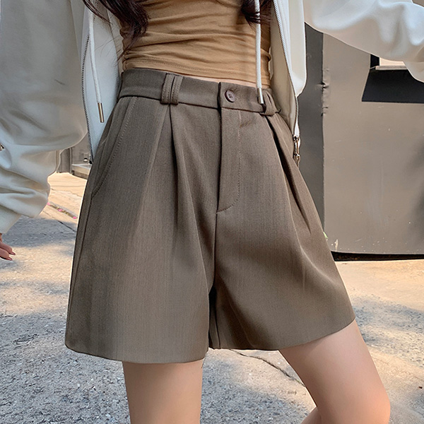 어썸풀 여성용 디나 핀턱 숏팬츠 A24SMP031410 27,040원