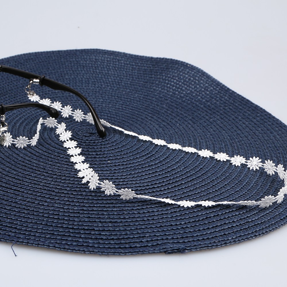 국산 마스크줄 겸용 마스크 분실방지 목걸이 고리형 패션 안경줄 걸이 리테이너 스트랩 레이스 플라워 8,900원