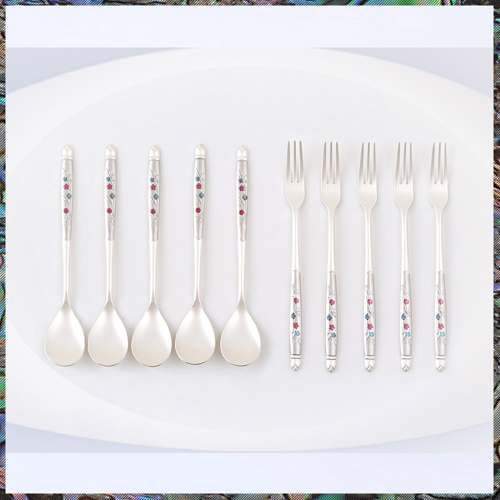 [H.jin 단아매화 은티스푼포크 10P세트] 회사 기업 단체선물 창립기념일 직원선물 교회임직식선물 결혼식답례품 고급돌잔치답례품 생신잔치 거래처 명절선물, 1세트, 티스푼5+티포크5+정품케이스 43,000원