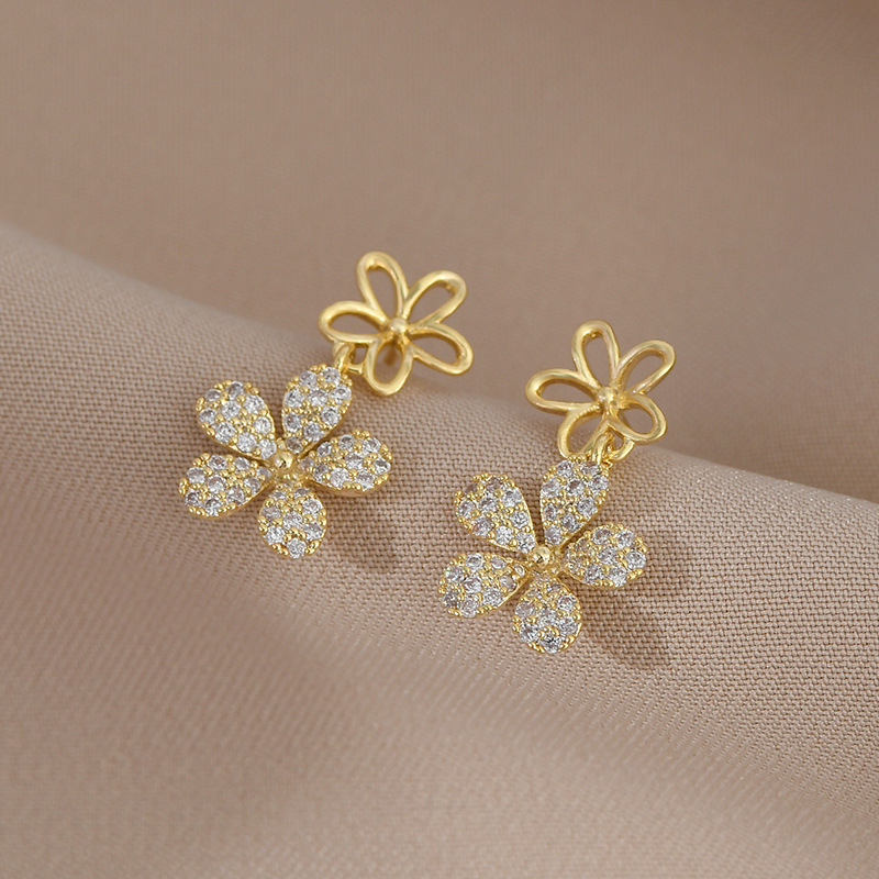 NXNA S925도금14K 모잠비크여 미니개성 플라워 이어링 BLCZW-ED006 50,500원