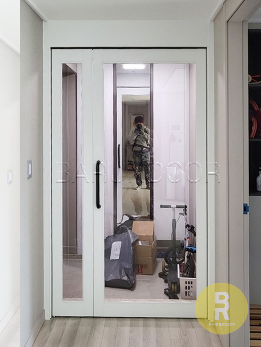 30번 비대칭양개스윙중문 소프트화이트 브론즈강화유리 // 현관중문,시공비포함,소음차단,반려견안전,맞춤제작,아파트빌라중문 870,000원