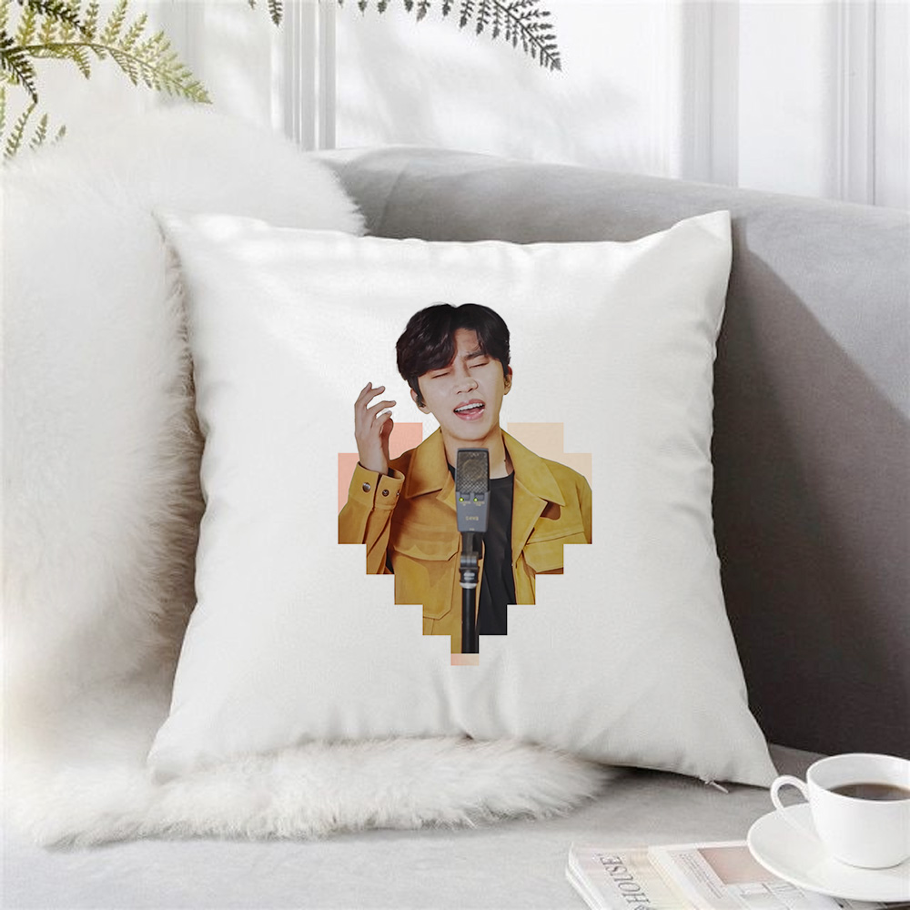 임영웅굿즈 흰색 양면쿠션 고급솜 효도선물 소파쿠션 미니쿠션 베개 주문제작, 폴라로이드2, 현재가 20,400원