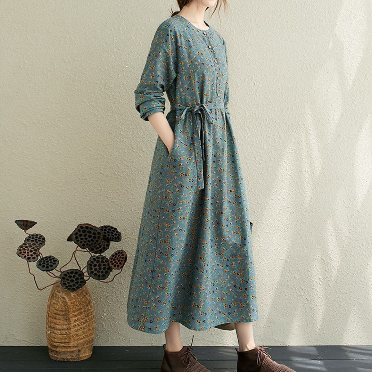 여성 빅사이즈 봄 가을 루즈핏 긴팔 면마 잔플라워 롱원피스 33,800원