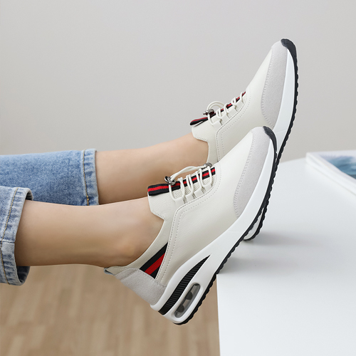 제이슈 소가죽 홈즈 에어 스니커즈 4.5cm 46,800원