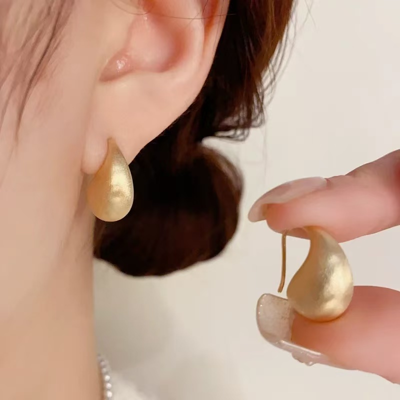 NXNA 18K 물방울 귀걸이 여성 골드럭셔리 귀걸이 여자친구 생일선물 BISCXF-ED012 76,000원