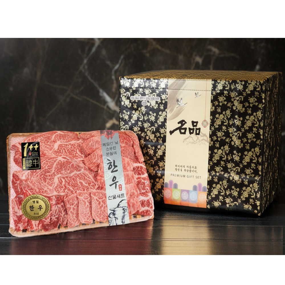 [마장동한우] 투뿔한우 선물 세트 1.4kg 육즙 폭발 (꽃등심/채끝+갈비살+부채살+업진살+살치살), 1세트 276,400원