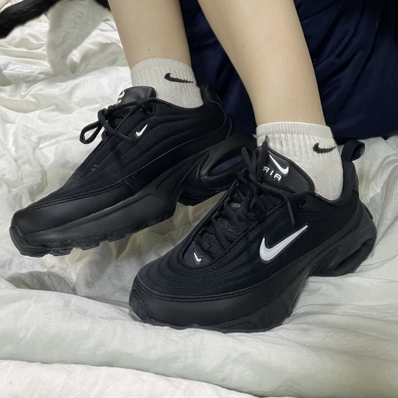 (백화점 정품) 나이키 에어맥스 운동화 블랙 학생 여성 키높이 발편한 데일리 이쁜 신발 spozen 119,000원