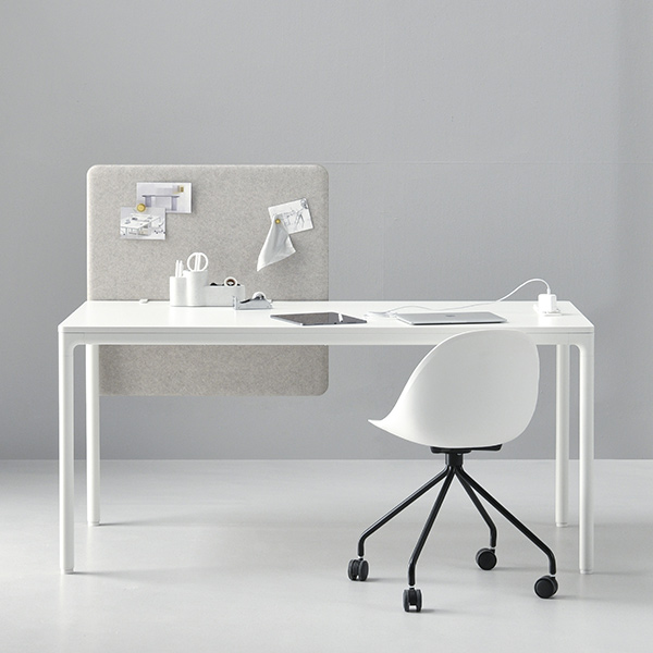 [두닷] 콰트로 800 펠트 스크린파티션, 아몬드그레이(스크린)+에어화이트(고정 장치) 120,000원