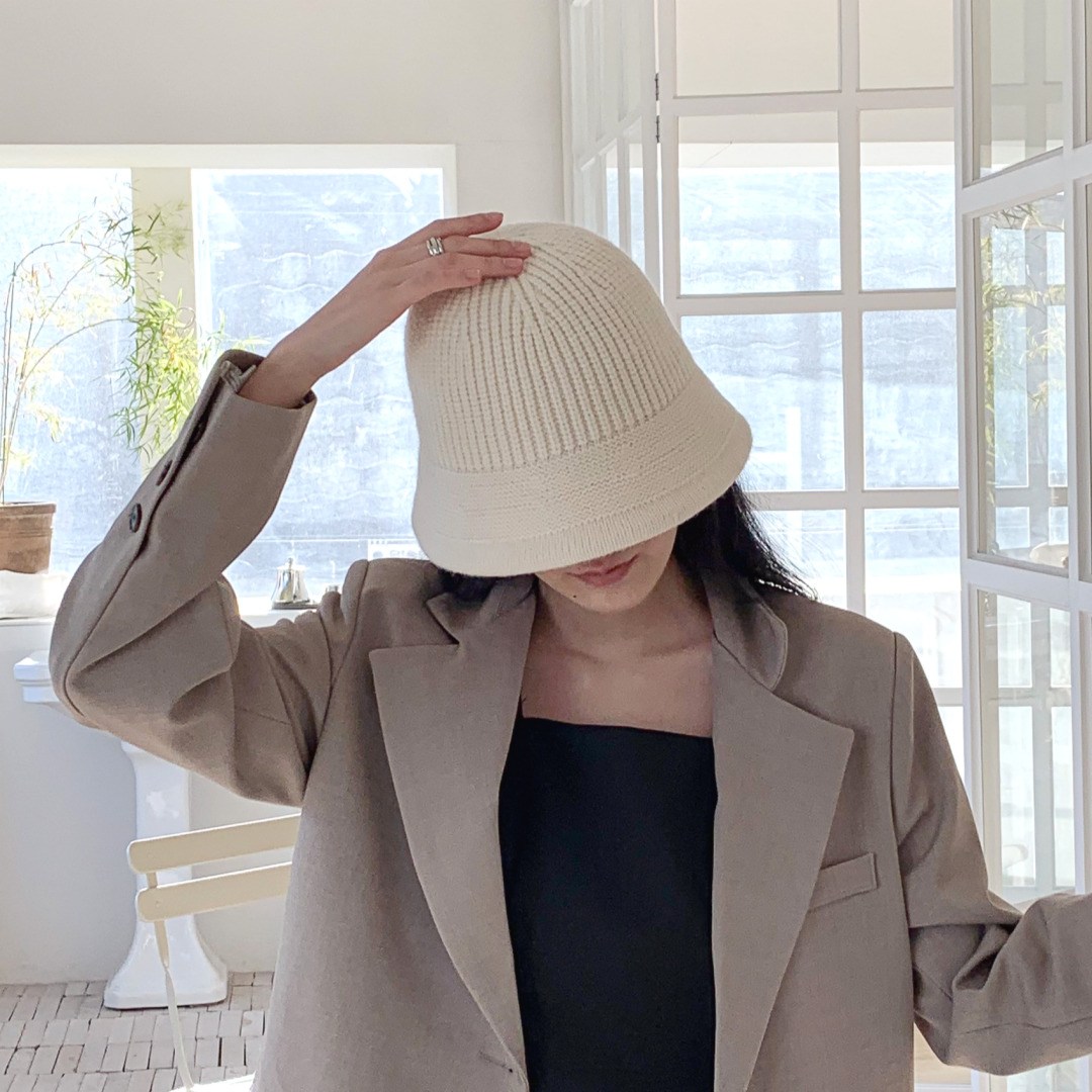 올끌레어 여자 벙거지모자 여성 겨울 버킷햇 7,900원