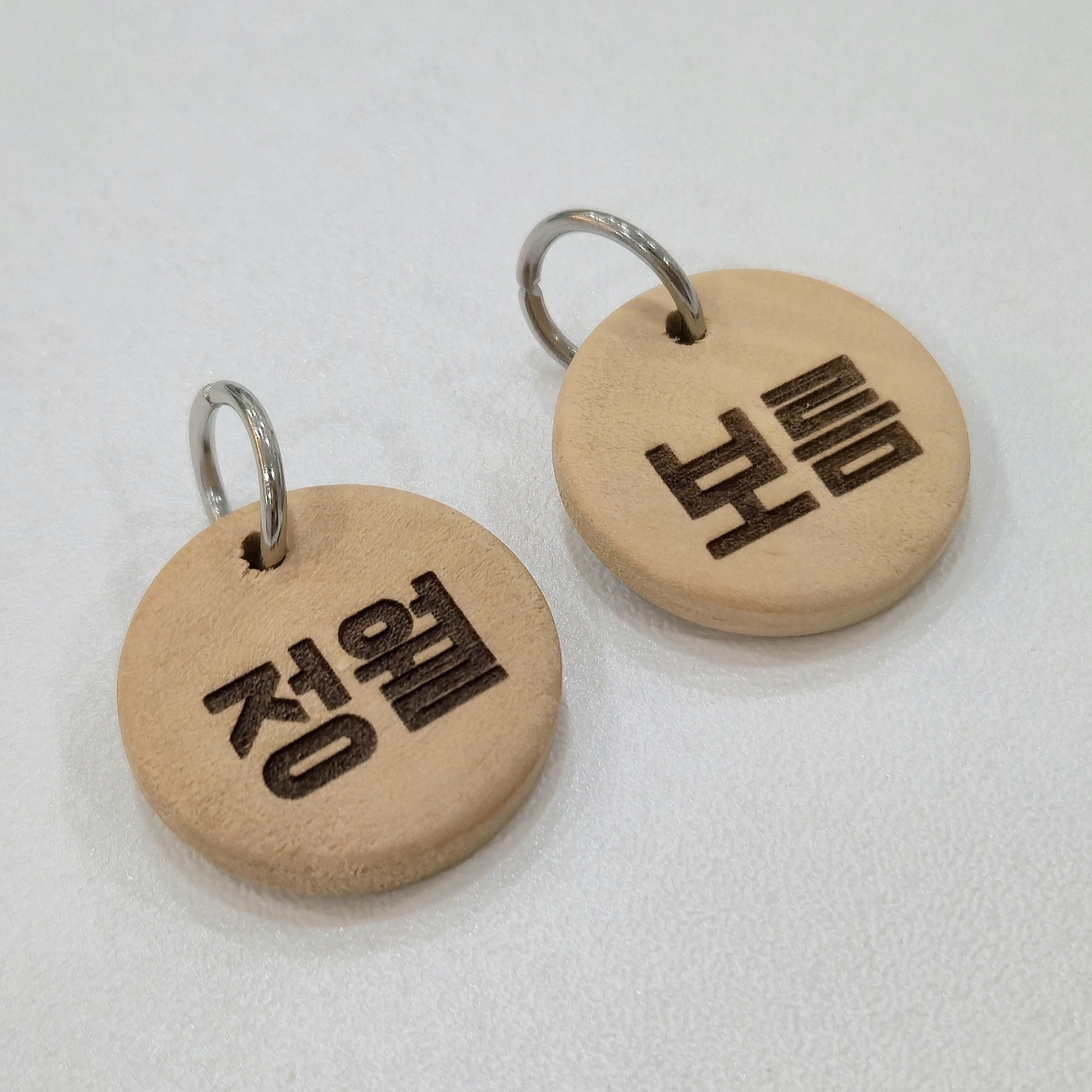 나무 각인 인식표 이름표 펜던트 강아지 고양이 소형견 대형견 반려견 애견 네임택, 1개, 나무 4,000원