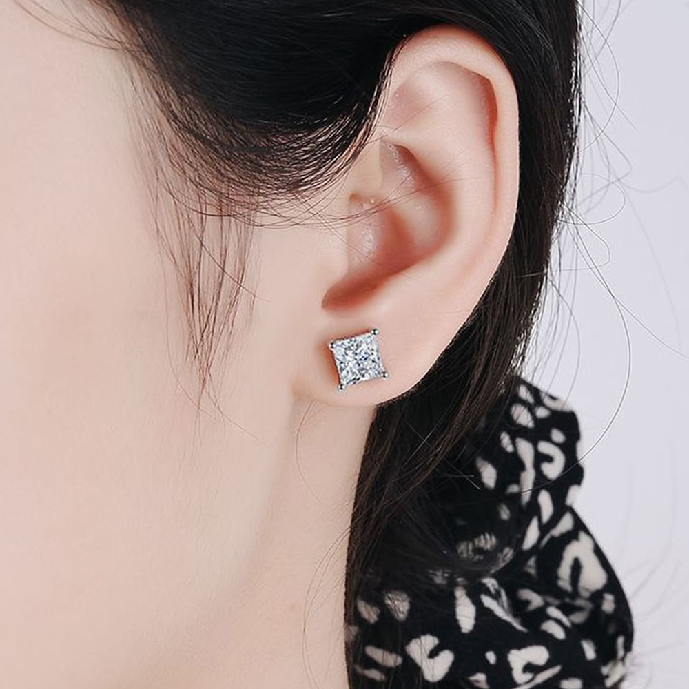 엔클레어 여성용 모이사나이트 스퀘어 다이아몬드 4프롱 2캐럿 925실버 귀걸이 99,000원