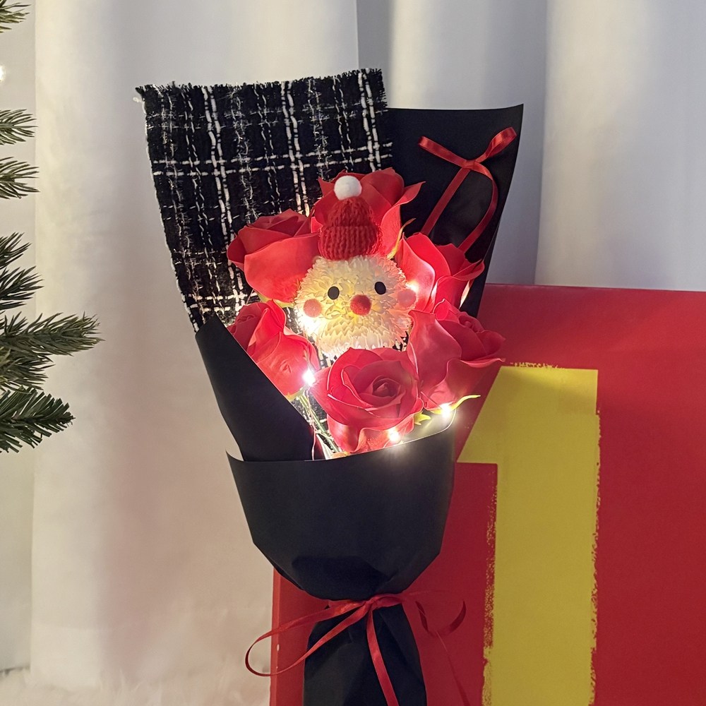 [플라담] 크리스마스 산타 빨간 비누 장미 LED 조명 꽃다발 21,900원