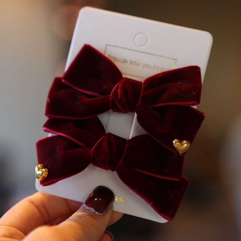도니주니 벨벳 하트 장식 리본 집게핀 11,900원