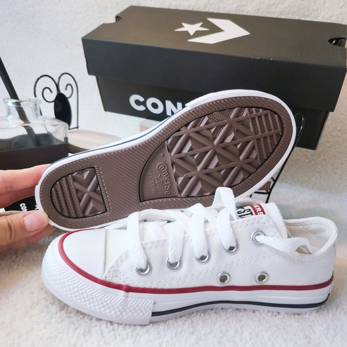 컨버스 주니어 운동화 척테일러 로우 여성 스니커즈 화이트 패션양말 증정 36,000원