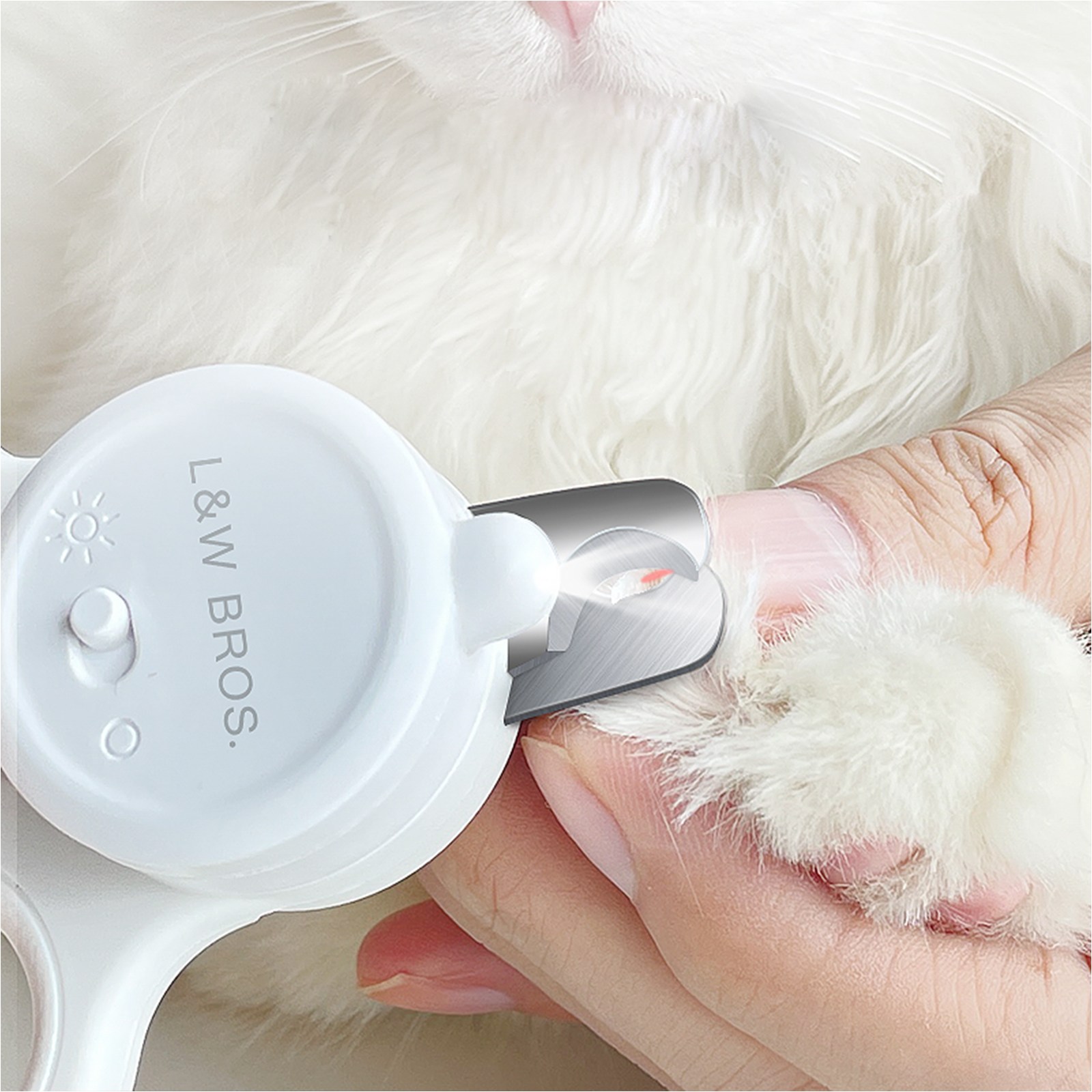 웰스타 고양이 발톱깎이 LED 라이트 조명 다보여 혈관보호, 1개, 화이트 11,800원