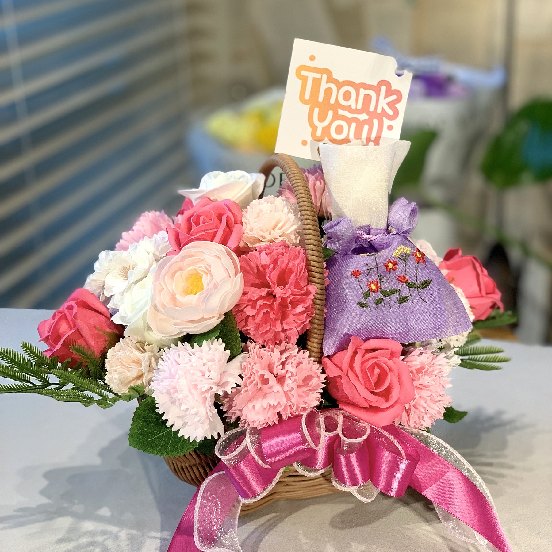 용돈꽃바구니 핑크(대) 복주머니 비누꽃다발 어버이날 부모님생신 돌잔치 개업식꽃바구니 47,700원