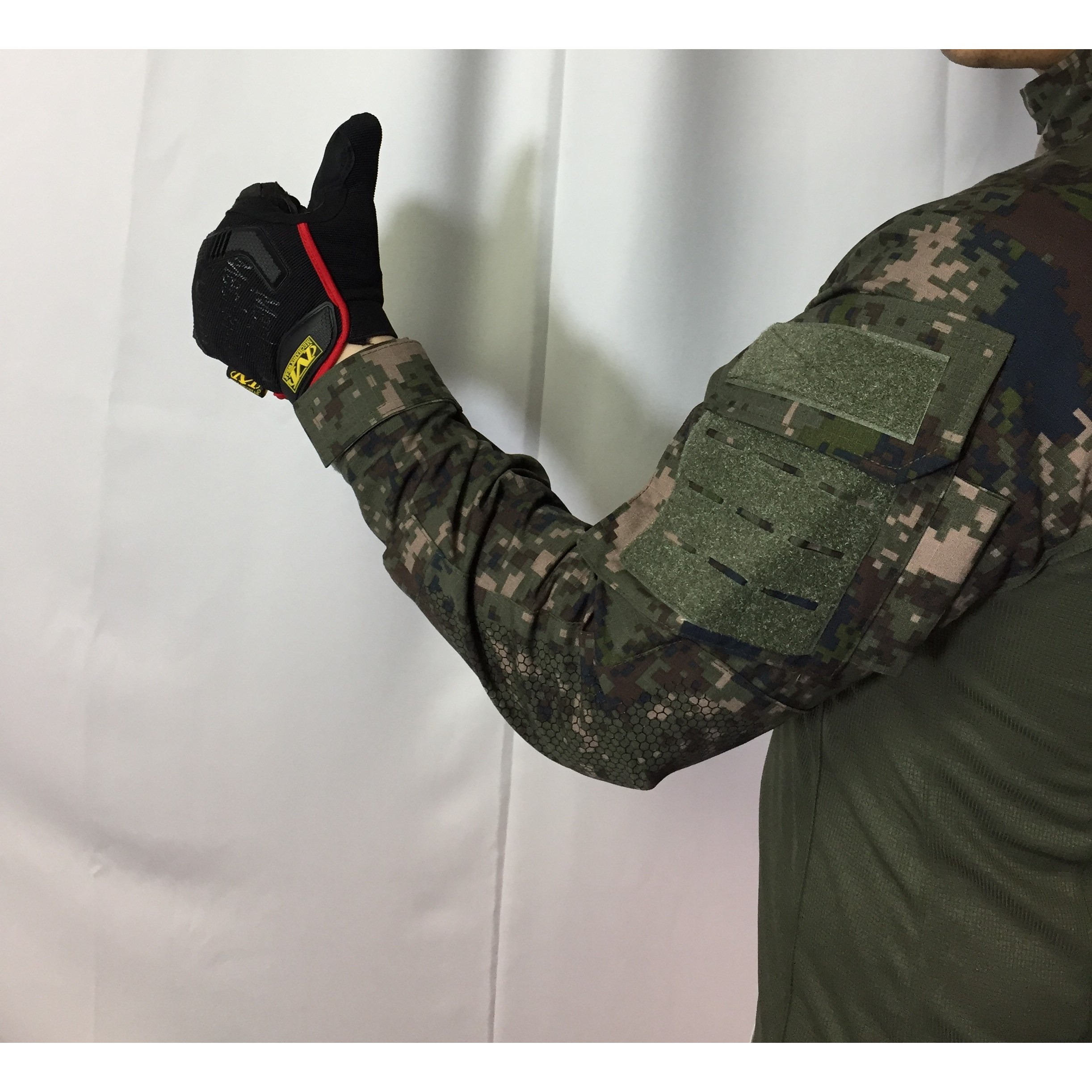 전술 장갑 텍티컬 글로브 군인 군대 서바이벌 장갑 바이크 장갑 쿠션 장갑, 1개, 블랙레드M 17,000원