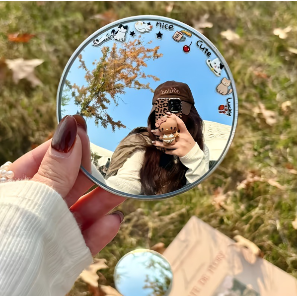 마켓미모 1+1 셀카용 볼록거울 휴대용 감성 셀카 미러 모던 그레이 거울셀카 9.5cm 6,830원