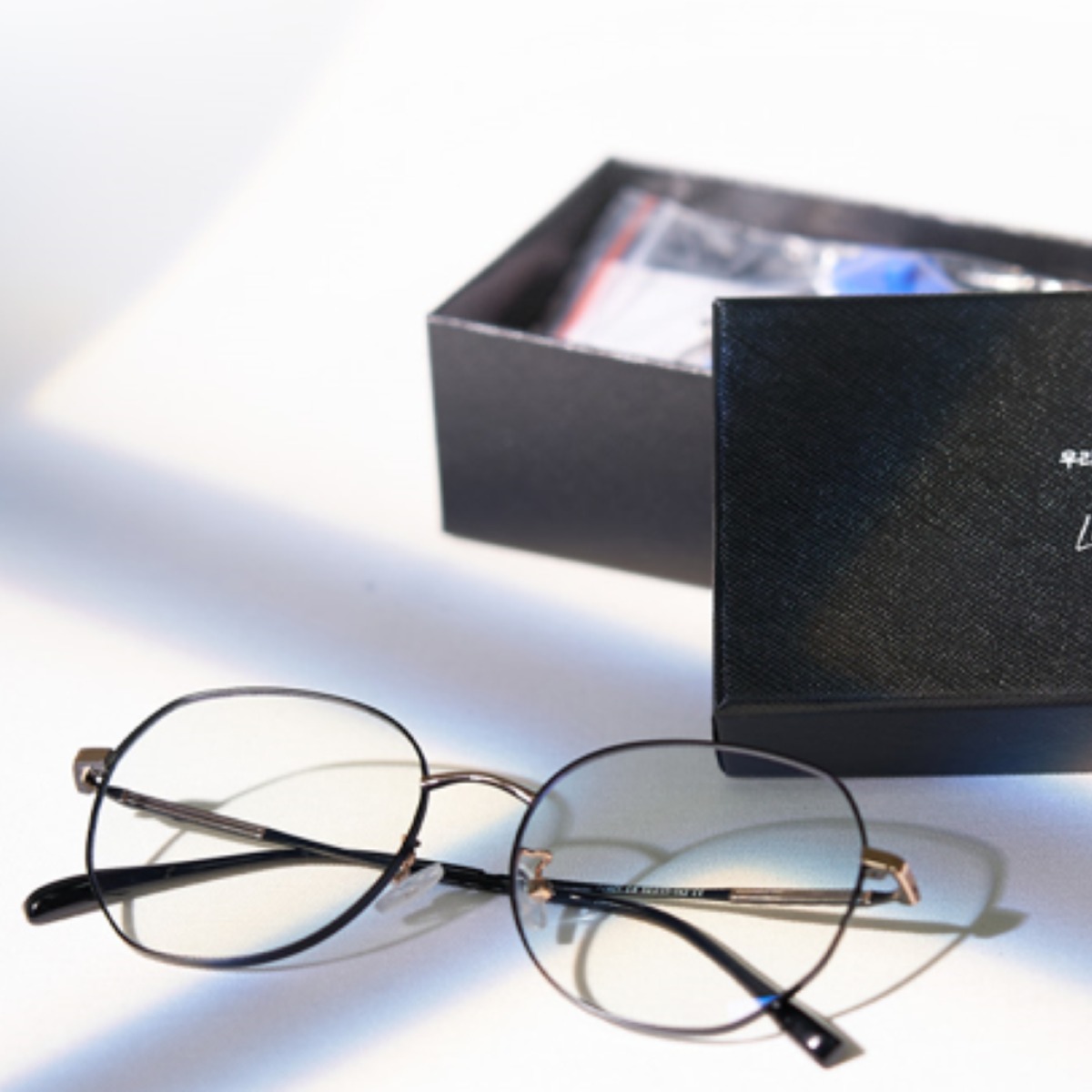 KOIA 30/99 초경량 UV 99.99% 블루라이트차단 100% 시력보호 안경 33,800원