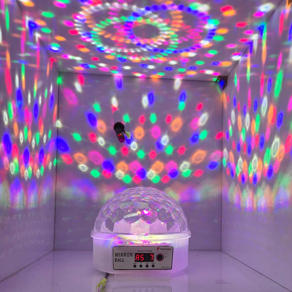 노래방몰 조명 LED밀러볼 리모컨으로 간단 조작 어디서나 노래방 연출 가능-가정에서 사용 가능한 AC코드 선택, 현재가 19,800원