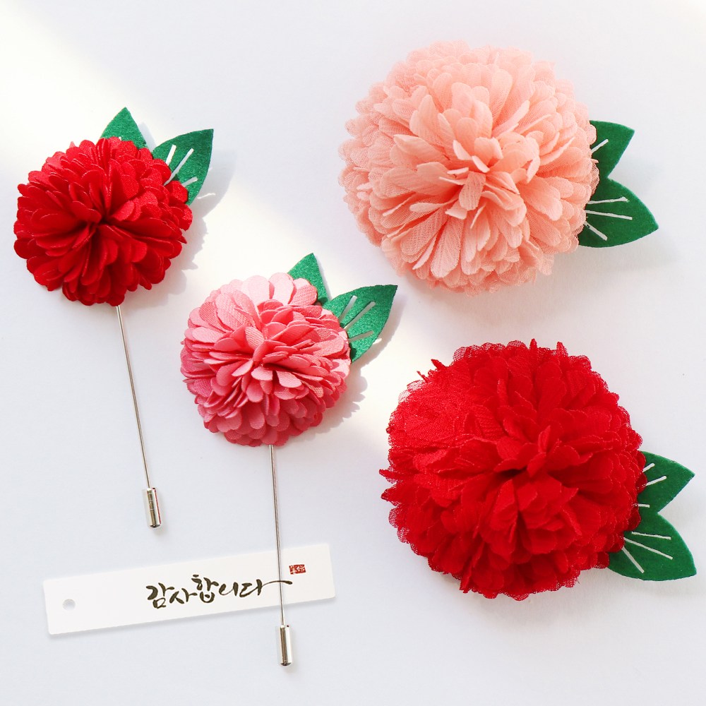 미모양 어버이날 선물 핸드메이드 카네이션 브로치 부토니에 코사지 고급 스승의날꽃 5,900원