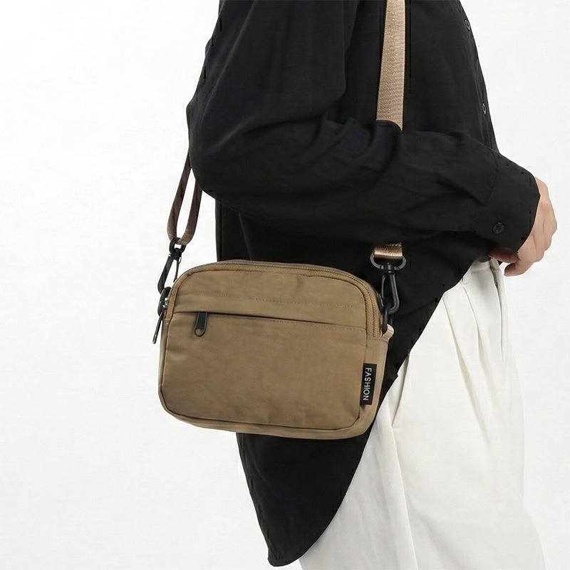 미니 크로스백 메신저백 남녀 공용 일상용 가방 캐주얼 가방 14,900원
