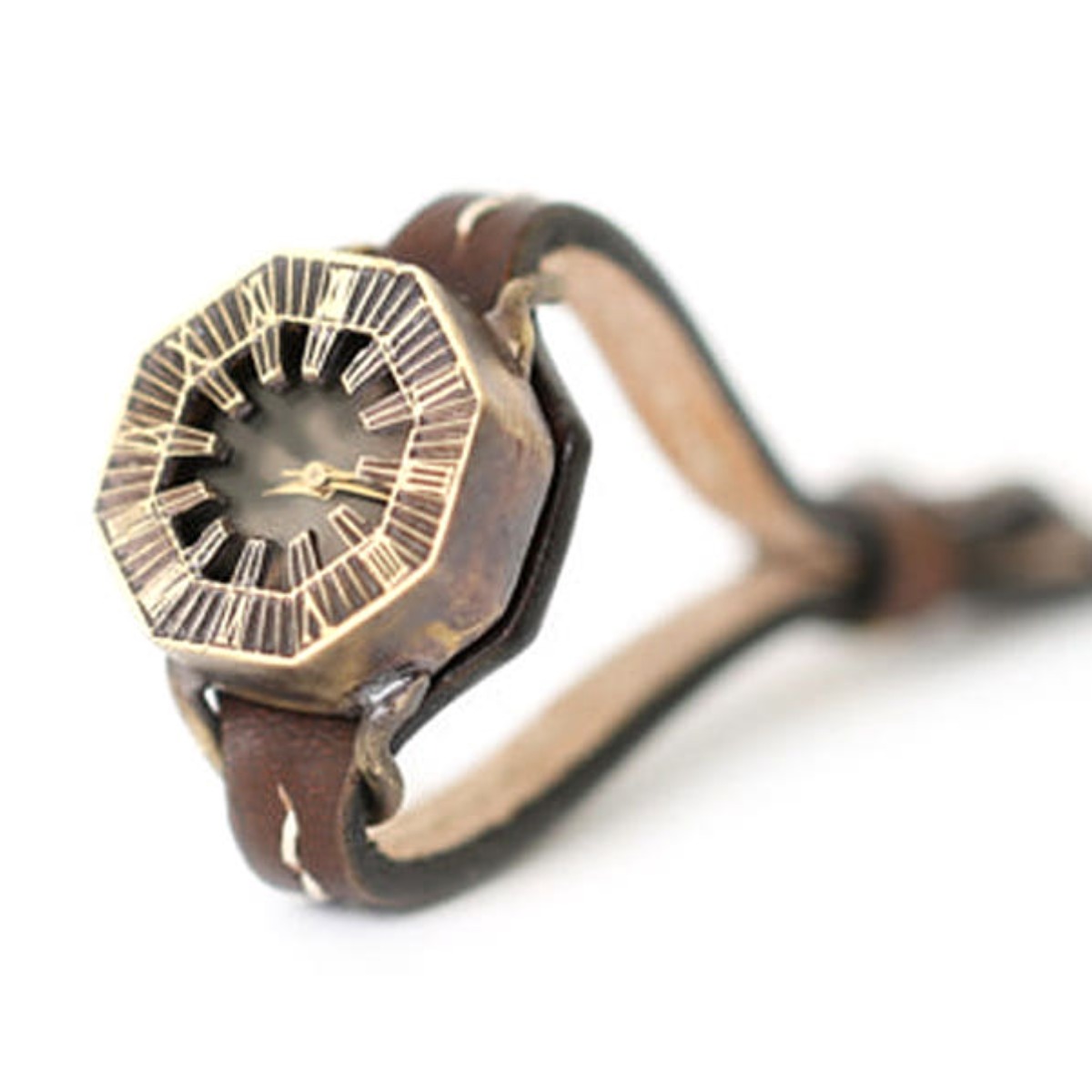 메탈엣린넨 핸드메이드 가죽밴드 여성 손목시계 LadyOctagonRomaR 180,000원