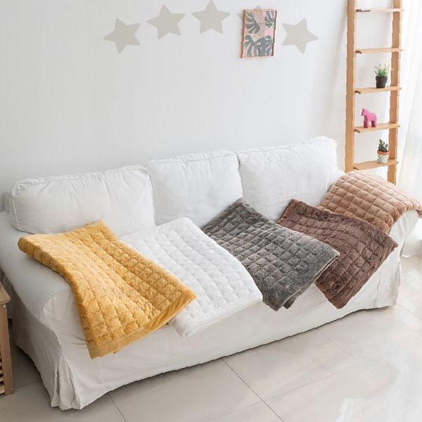 거실 소파 보호 커버 겨울용 보온 극세사 무지 패턴 미끄럼 방지 세탁가능 48,570원