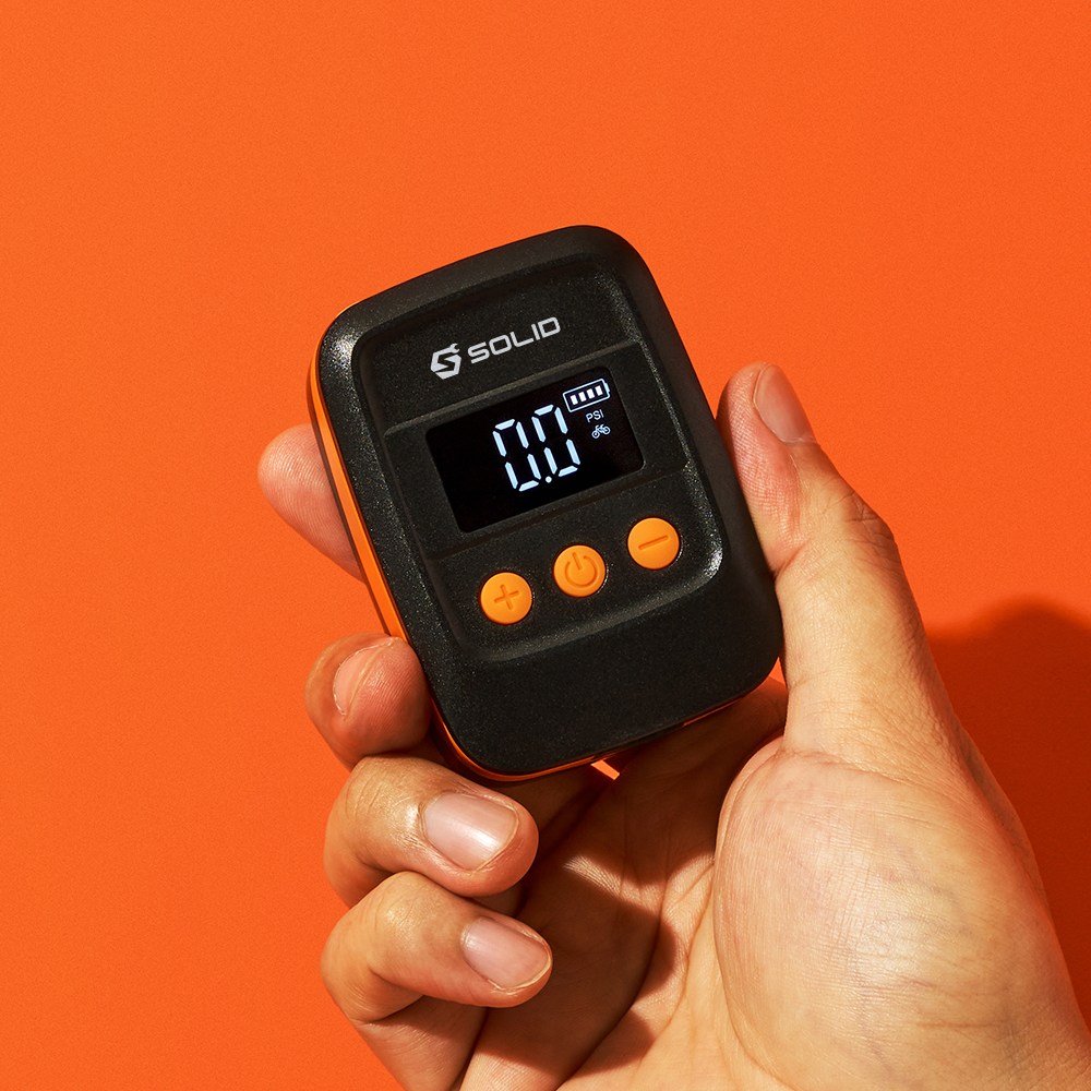 솔리드 공기주입기 바람 무선 전동 에어펌프 자전거 타이어 공기압 펌프 S-B04, 선택, 1개, 현재가 54,900원