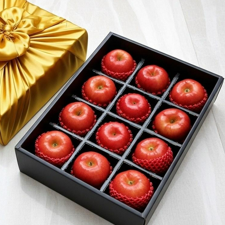 [백화점납품] 고급 포장으로 마음 전하는 12칸 보자기 과일 선물세트, 1박스, 명작 사과 세트 / 사과 12입 136,830원