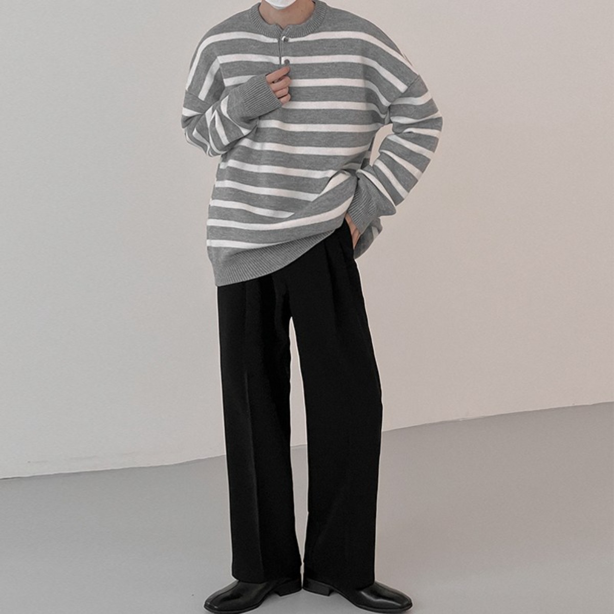 킹앤조이 제로니 헨리넥 스트라이프 니트 스웨터 24,800원