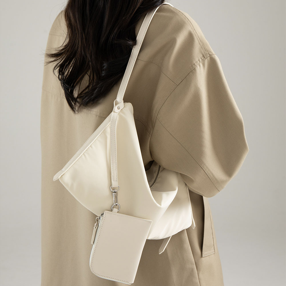 아론 여성가방 데일리 나일론 숄더백 29,900원