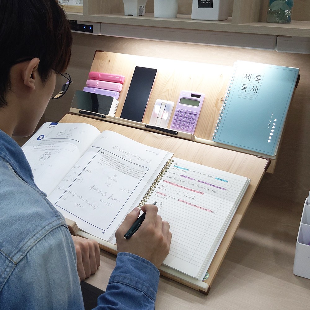 위즈독서대 에이블60 필기용 2단독서대 슬라이드레일 원목 책받침대 각도조절형 책거치대 41,900원