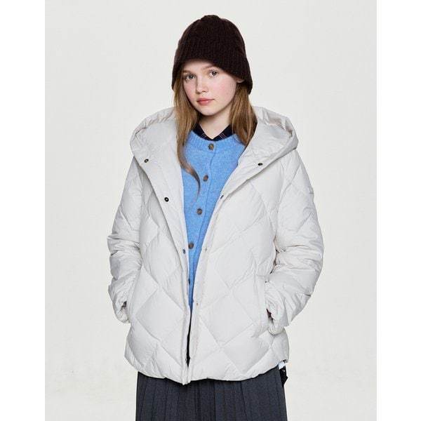 [국내백화점] 헤지스 레이디스 다이아 패턴 구스 다운 점퍼 시즌오프 400,430원