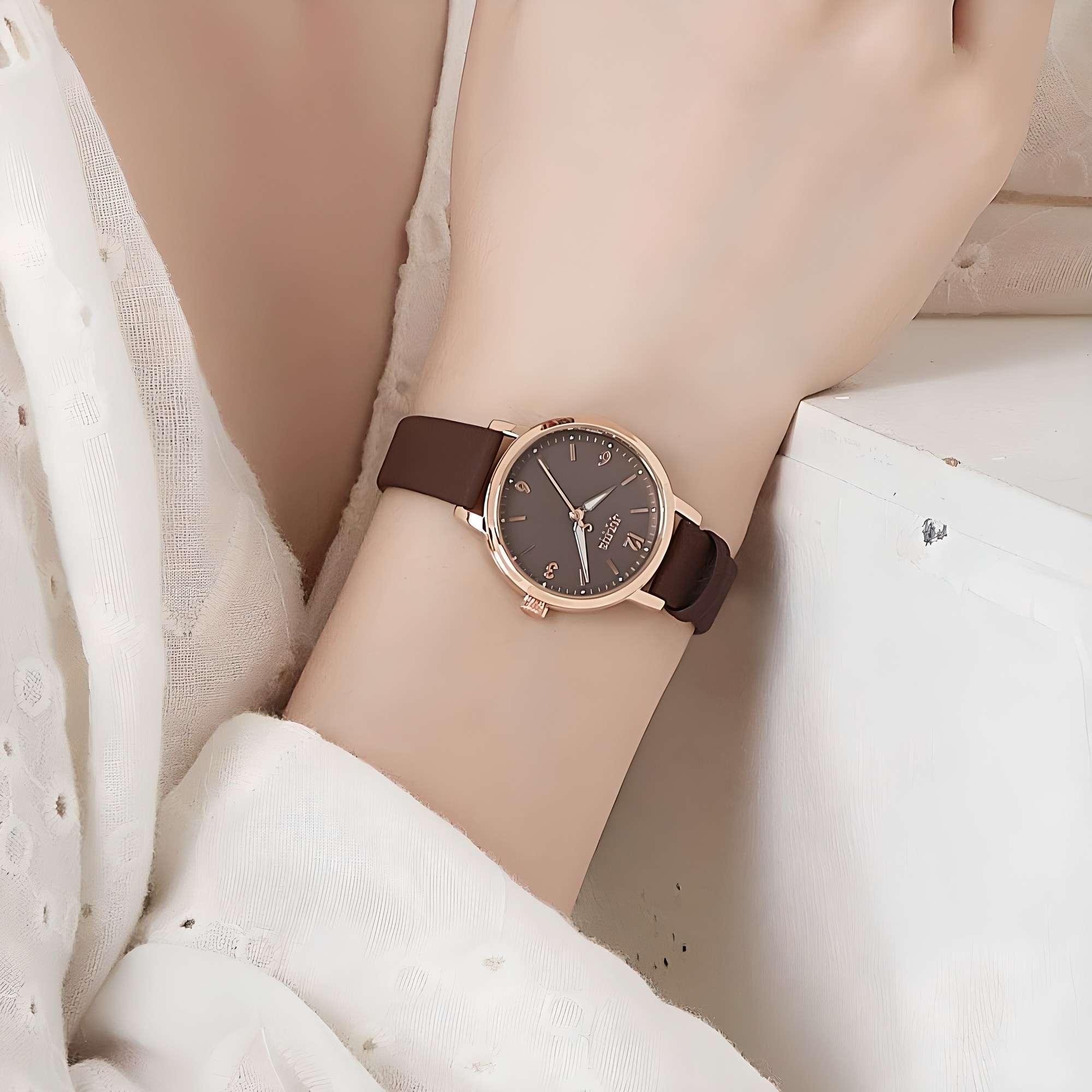 쥴리어스 여성용 가죽 손목시계 JA-1070 30,440원