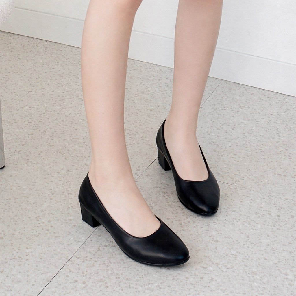 디아쿠아 앤 3.5cm 통굽 펌프스 14,900원