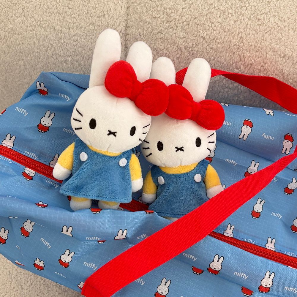 미피 X 키티 콜라보 인형키링 가방참 열쇠고리 가방꾸미기 백참 15,000원