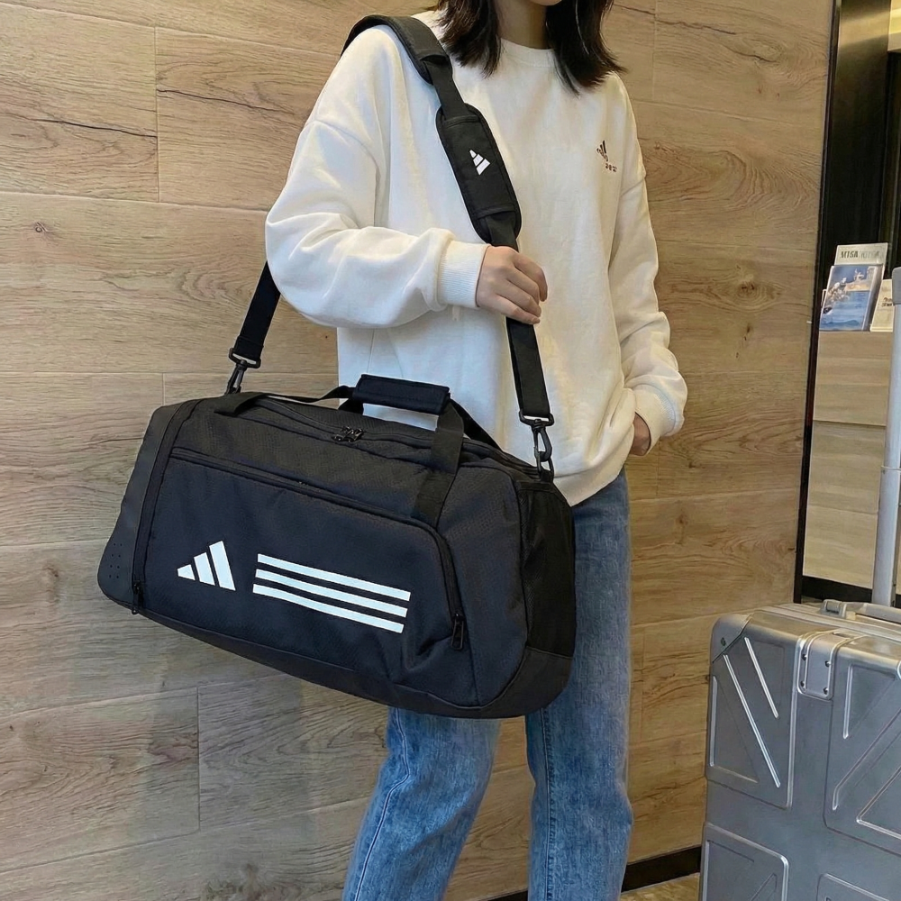 아디다스 더플백 스트라이프 트레이닝백 운동 가방 테니스가방 웨이트 축구 복싱 트렌디한 51L, 1개, 블랙 45,000원