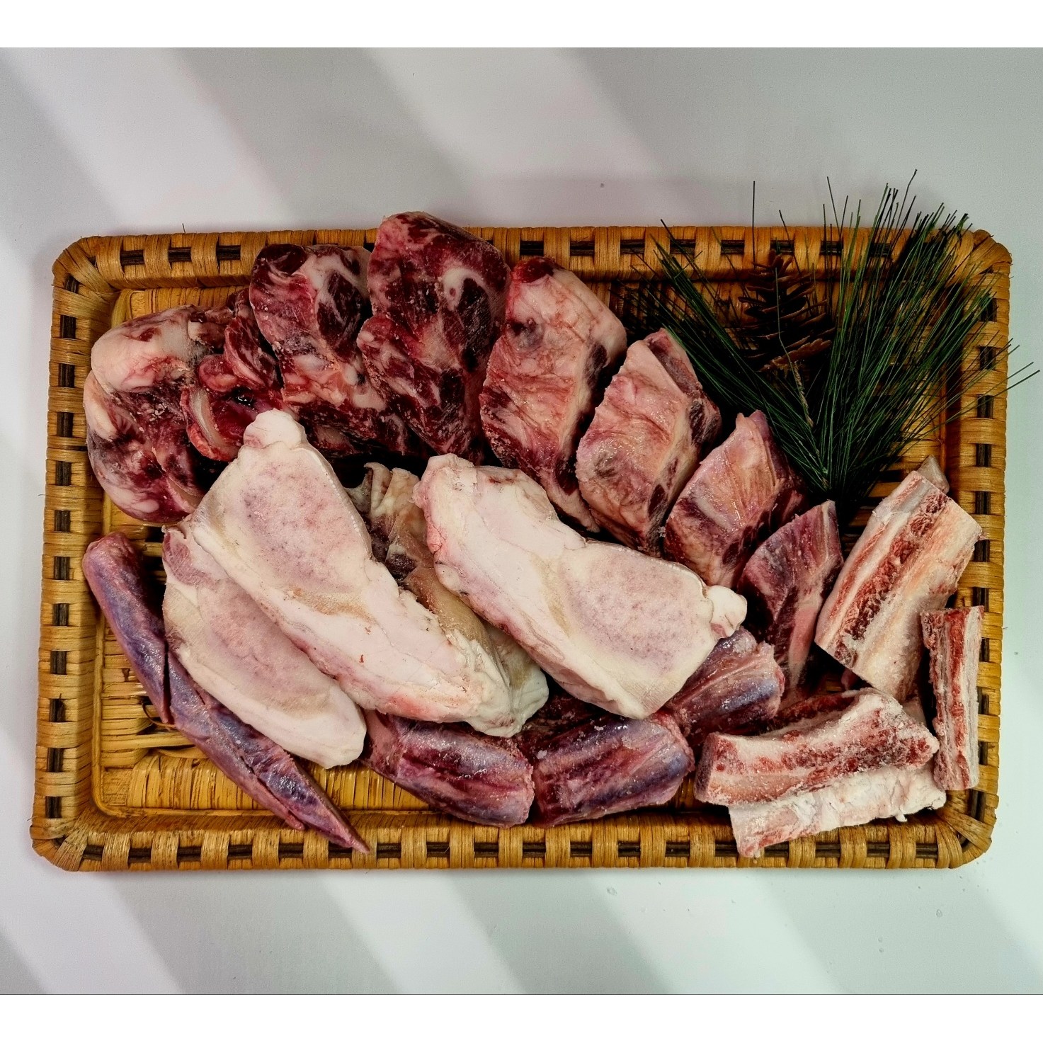 신선한삼촌 곰탕용 구수한 한우 사골 2kg + 한우 잡뼈 2kg +도가니 1개 +한우꼬리 1개 87,000원