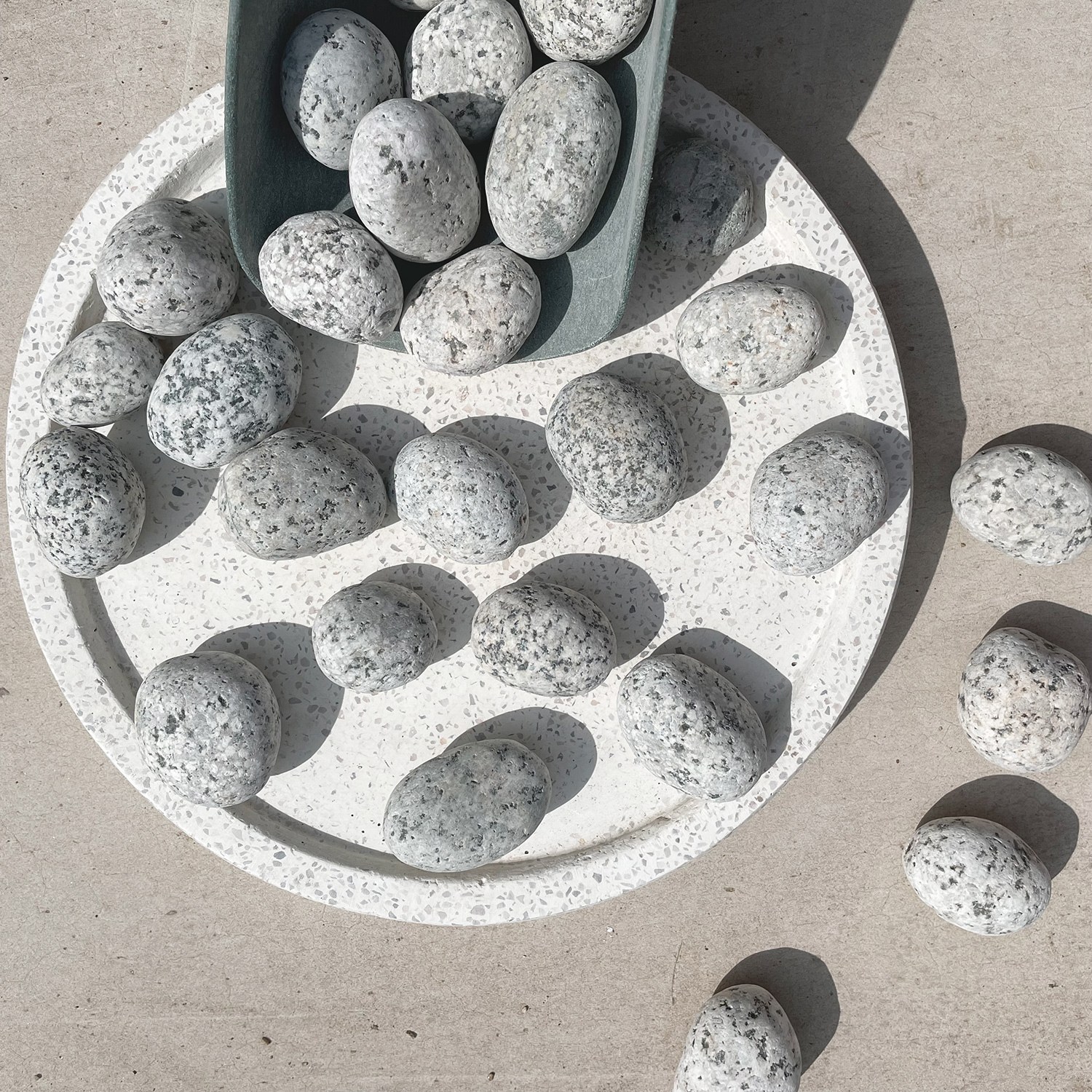 밍이네가든 에그스톤 20-40mm 1kg, 1kg, 1개 3,500원