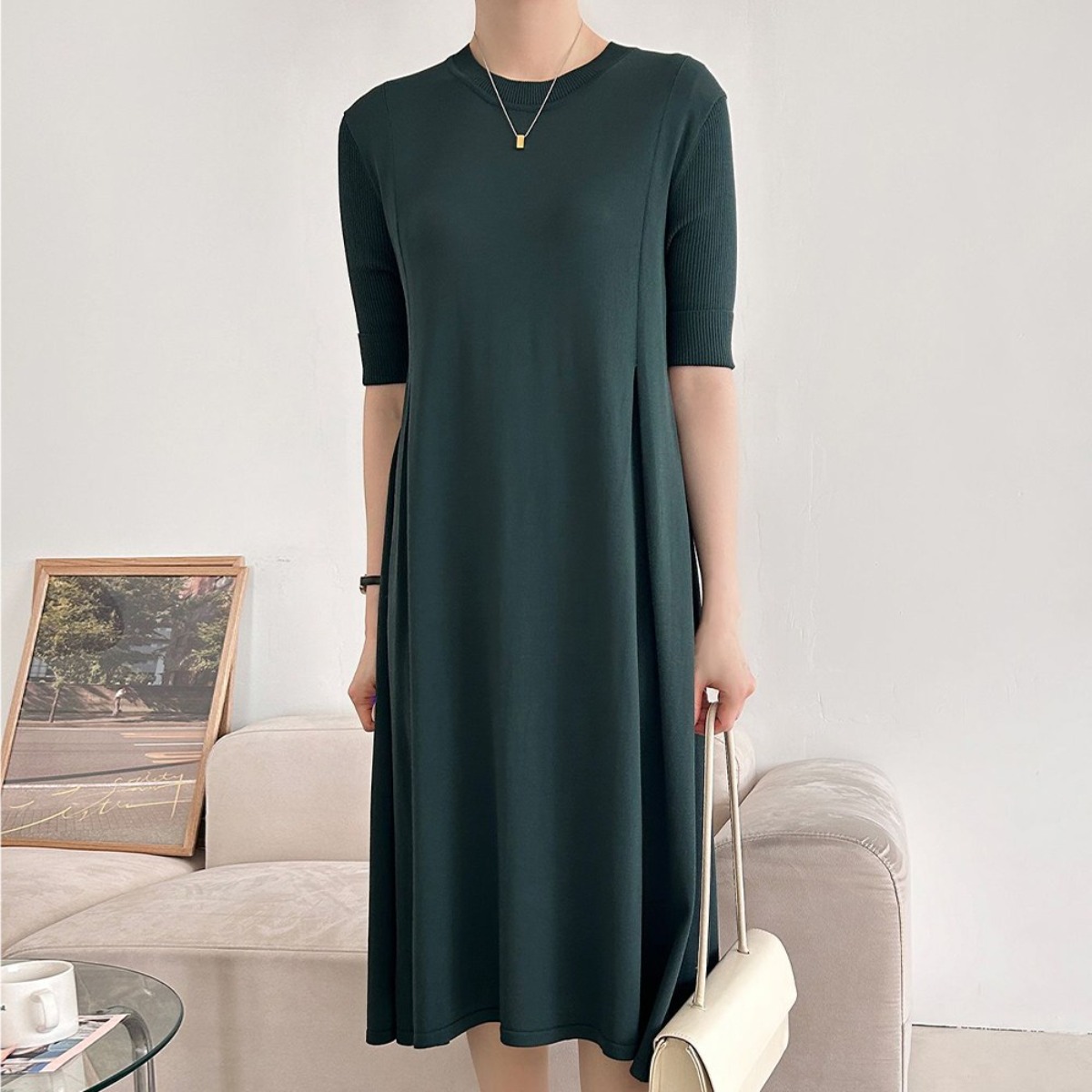 4컬러) 니트코어 여성 루즈핏 빅사이즈 여유 라운드넥 플레어 터크 반팔 칠부 롱 미디 니트 원피스 드레스 만삭 임부복 임산부원피스 17,900원